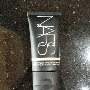 Nars tinted moisturizer